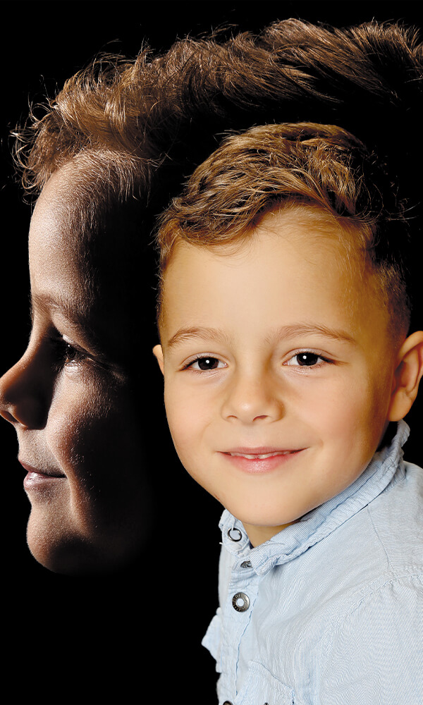 Kindergarten Bild Kind mit Seitenprofil im Hintergrund